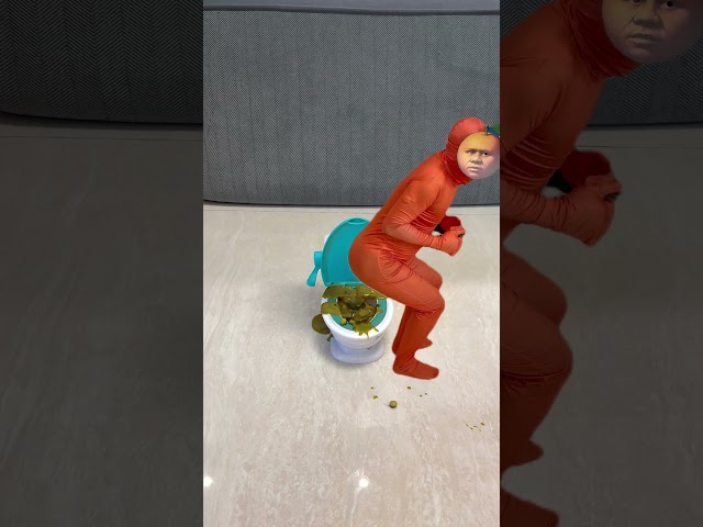 Udin din dun in the toilet