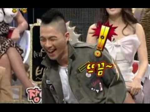 BigBang Taeyang is showing his greeting by dance