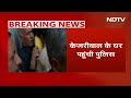 Swati Maliwal Case में CM Arvind Kejriwal के घर पहुंची Delhi Police | Breaking News | NDTV India  - 03:57 min - News - Video