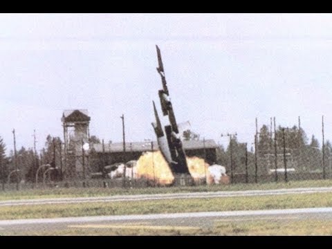 1994 Fairchild Air Force Base B-52 Plane Crash - YouTube