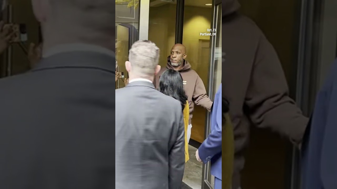 Chauncey Billups leaves courthouse after arrest