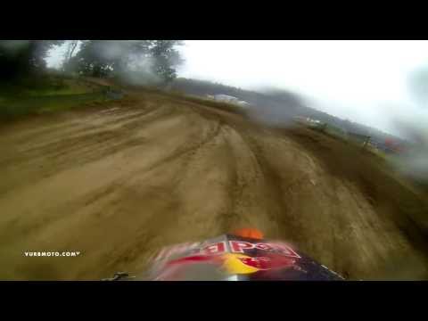 Enzo Lopes Railing in the Rain - vurbmoto