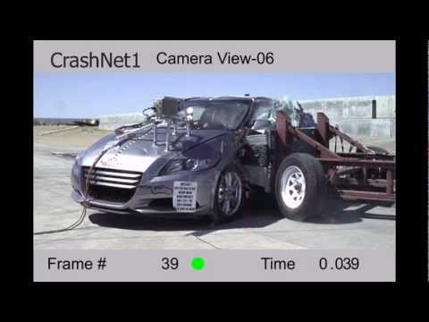 Тест за видео сблъсък Honda Cr-Z от 2010 година