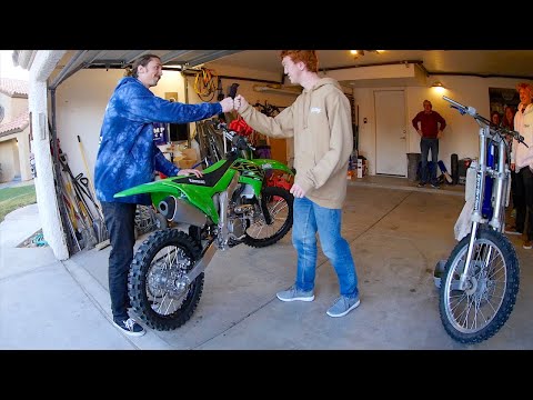 Surprising Him With a New 2021! - Buttery Vlogs Ep77