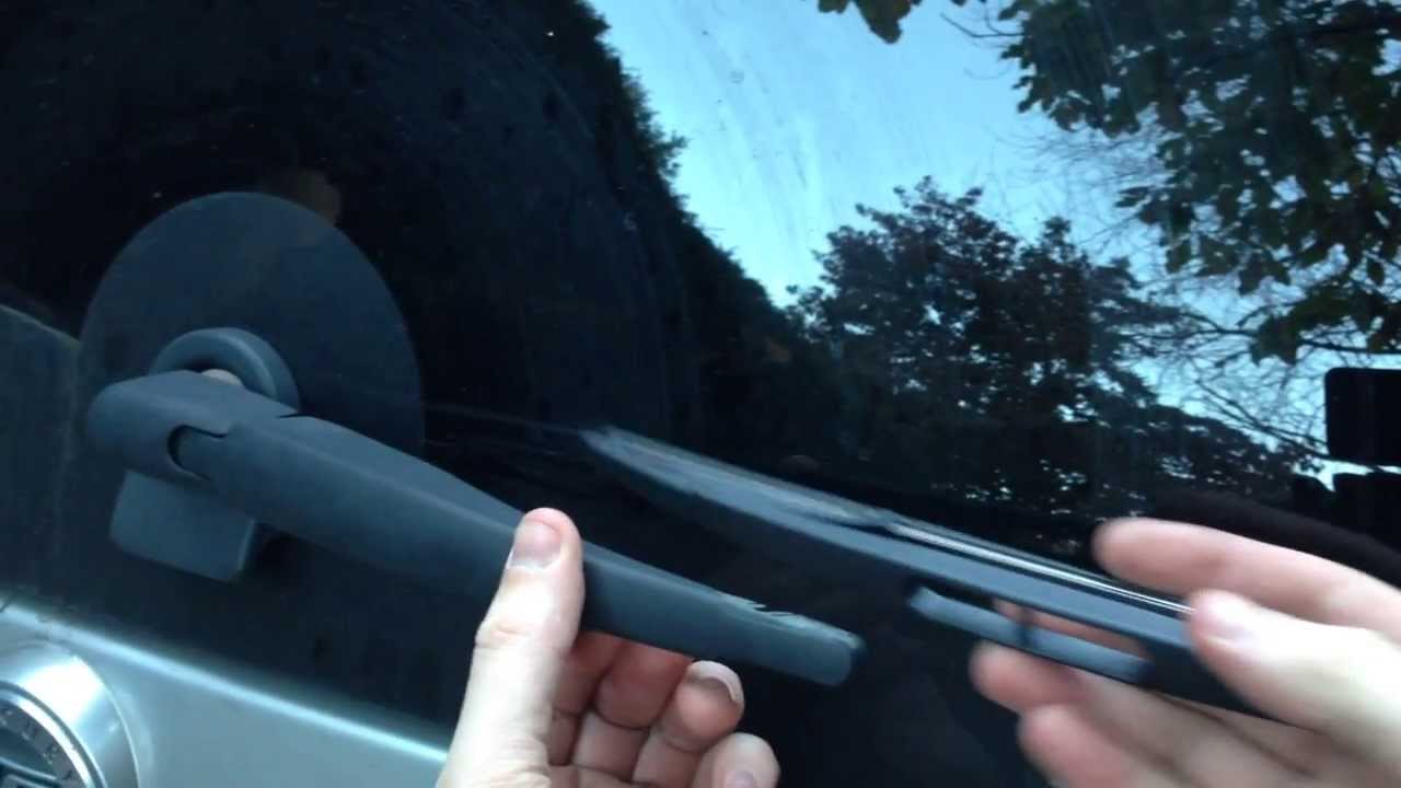 Remove wiper blades ford escape #7