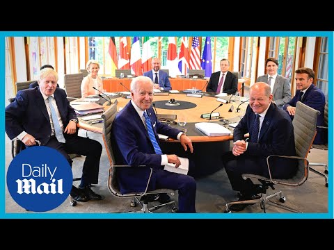 Boris Johnson and Justin Trudeau mock Putin at G7 summit