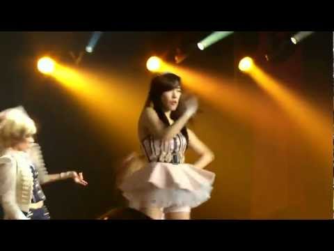 SNSD - The Boys (Eng Ver.) @ Live in Madison Square Garden