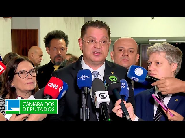 Deputados da oposição se manifestam contra tarifaço de Trump - 10/07/2025