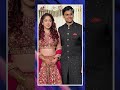 Aamir Khan Tells Ira-Nupur How To Pose At Their Wedding Reception  - 00:59 min - News - Video