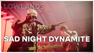 Sad Night Dynamite doet &#39;Krunk&#39; live | Lowlands 2022 | NPO 3FM