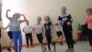 Sport to zdrowie - nasi uczniowie zachęcają do podejmowania aktywności fizycznej, która skutkuje zdr