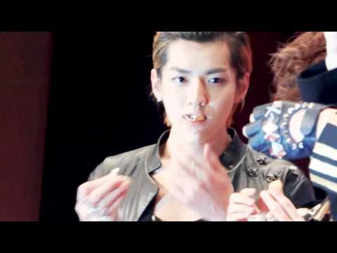 EXO Kris-Act cool?No~Act Cute!