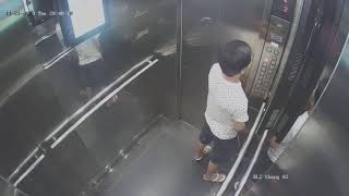 Xem Thanh niên hồn nhiên tiểu tiện trong thang máy