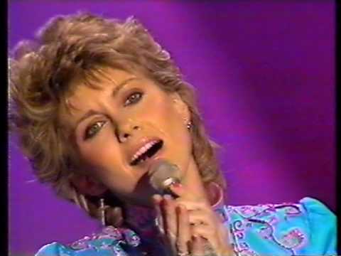 Olivia Newton-John - Make A Move On Me (1982)