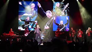 OUR ENCORE! &quot;Sweet Caroline&quot; from So Good! The Neil Diamond Experience starring Robert Neary