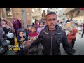 Starving Palestinians in Gaza refugee camp receive hot meals from volunteers at start of Ramadan  - 01:32 min - News - Video