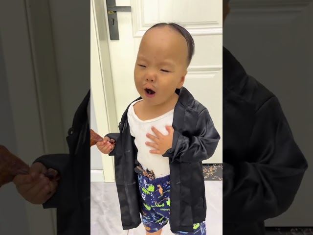 Just Tell Me You Want Chicken Legs And I'll Give Them To You.#cutebaby#funny#vlog#parenting
