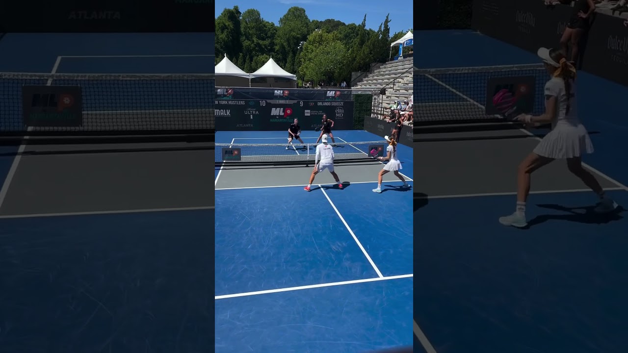 The ability to move like this while in a hands battle is just unreal 💯 #pickleball #shorts