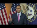LIVE: House Democratic leader Hakeem Jeffries gives press conference  - 25:06 min - News - Video