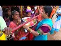 Teenmaar Chandravva With Devotees Who Came From Balapur | Medaram Sammakka Sarakka Jatara 2024 | V6  - 03:13 min - News - Video