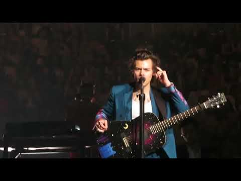 Still The One(Shania Twain cover) - Harry Styles & Kacey Musgraves 6/22/18 New York, NY