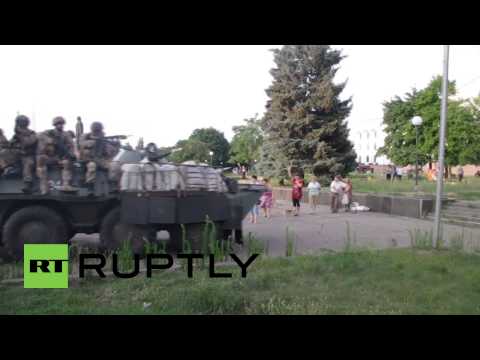 Ukraine: Armed Kiev forces take Kramatorsk city administration building
