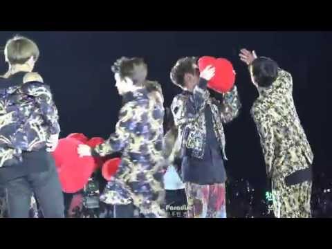 140802 EXO The Lost Planet in Xian Event Stage & XOXO Xiumin
