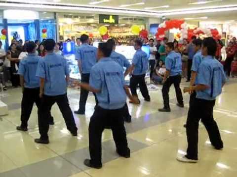 SM City Tarlac Dancing Janitors