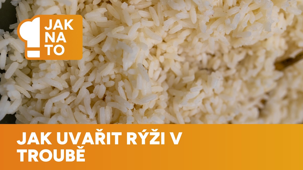 Rýže pečená v troubě v zapékací míse je jednoduchá, sypká a hotová téměř bez práce