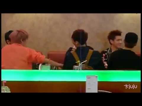 LayHan Showing Their Signs Of Affection {Lay&Luhan - EXO-M}