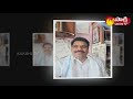 బడిపిల్లల ఆకలి తీర్చిన సర్పంచ్‌, హ్యాట్సాఫ్‌.. | Garam Garam Varthalu | Sakshi TV  - 01:33 min - News - Video