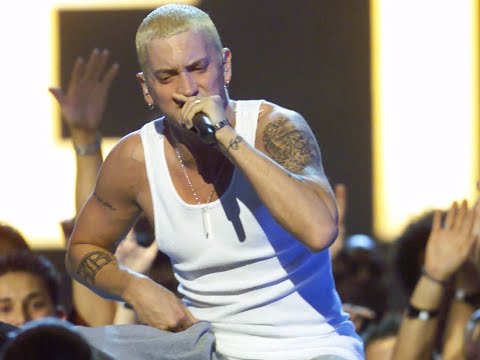 Eminem - The Way I Am (Best Live Perfomance EVER) - [Live MTV VMA's, 2000]