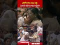 ప్రోటోకాల్‌ను పక్కన పెట్టి..సైనికుడి తల్లిని ఓదార్చిన రాష్ట్రపతి #presidentdroupadimurmu #indianarmy