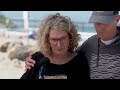 The mother of killed Australian surfers gives a moving tribute to her sons at a beach in San Diego  - 01:16 min - News - Video