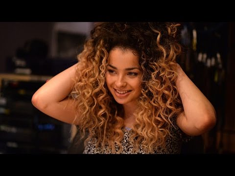 Ella Eyre covers Justin Timberlake (Radio 1 Live Session)