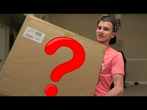 A GIANT MYSTERY BOX!!