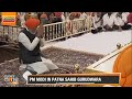 PM Modis Seva at Patna Sahib Gurudwara: Serving Langar Ahead of Varanasi Nomination | News9