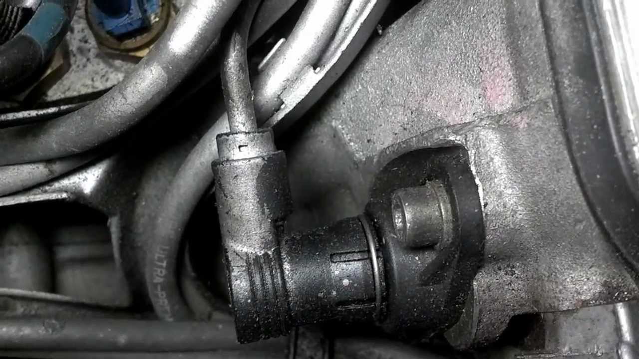 Mercedes 500 SL cam position sensor - YouTube