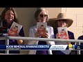 Parents protest school board decision to ban book  - 02:02 min - News - Video