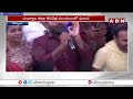 కోడ్ ఉల్లంఘించిన వాలంటీర్..పట్టించుకోని ఈసీ | Volunteer Voilates Election Code | ABN Telugu  - 01:06 min - News - Video