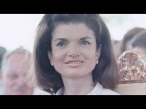 Како изгледал животот на Џеки Кенеди по трагичната смрт на нејзиниот сопруг?