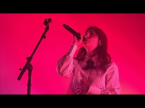 gracie abrams- this is what the drugs are for (the good riddance tour chicago night 1)