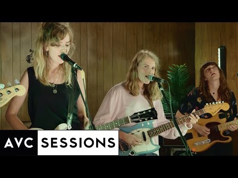Marika Hackman performs