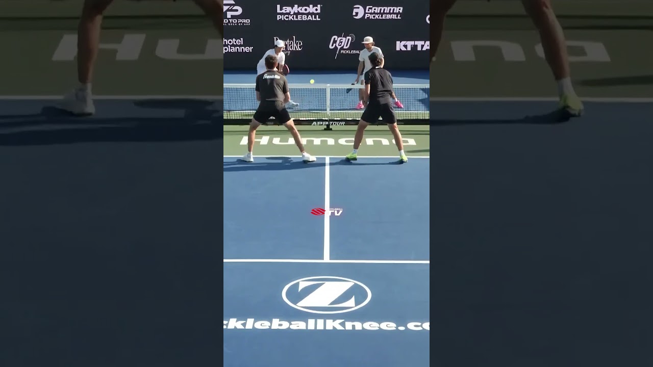 Off the paddle and in 🙌 #pickleball #pickleballislife #pickleballhighlights