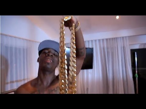 Plies Buys Biggest Gold Chain 7 Kilos of All Time - YouTube