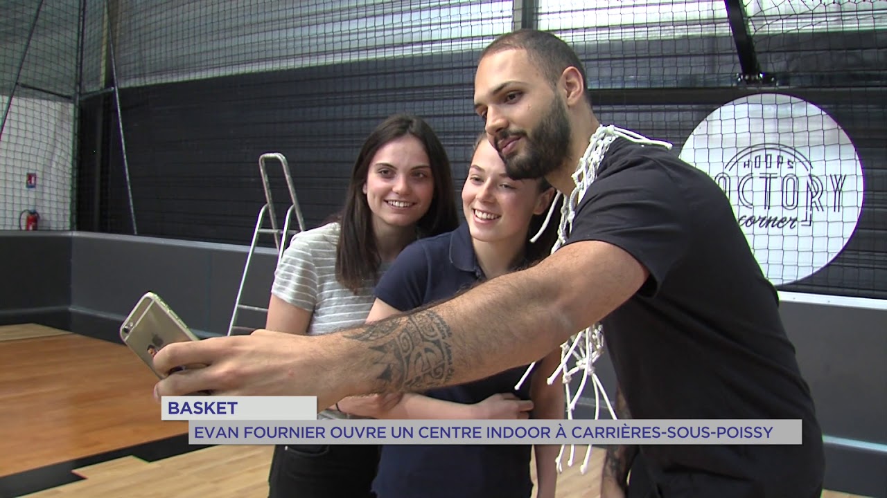 Un joueur français inaugure un nouveau terrain indoor dans les Yvelines