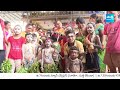 Temple Eo Mamatha About Facilities To Devotees At Tirupati Thathayya Gunta Gangamma Thalli Jatara  - 02:48 min - News - Video