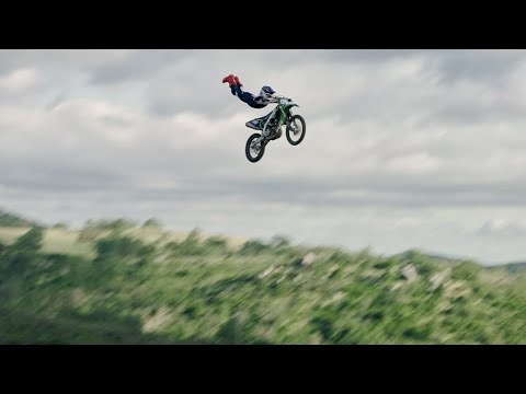 Axell Hodges 140ft Superman to Nose Wheelie Landing - Day by Slay #47