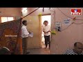 చెల్లి ఓటు మిస్ అయ్యిందన్న కేటీఆర్ | BRS MLA KTR And His Wife Caste Their Votes | hmtv - 08:52 min - News - Video