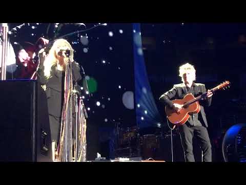 Fleetwood Mac ~ Don’t Dream It’s Over/Landslide ~ Neil Finn vocals ~ New Orleans ~ 2/16/2019